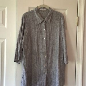 From Cut Loose, Women’s Linen/Cotton Blouse Size Medium, Grey